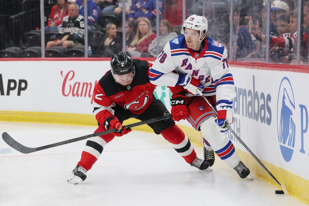 2-new-jersey-devils-checks-111897856.jpg