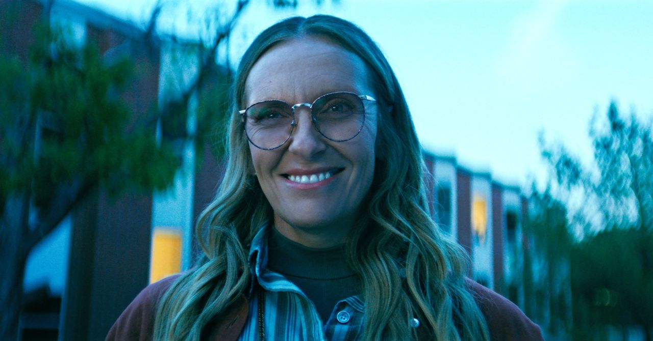 Netflix-Show-Guide-Wayward-Culture-TCDWAYW_ZX007.jpg