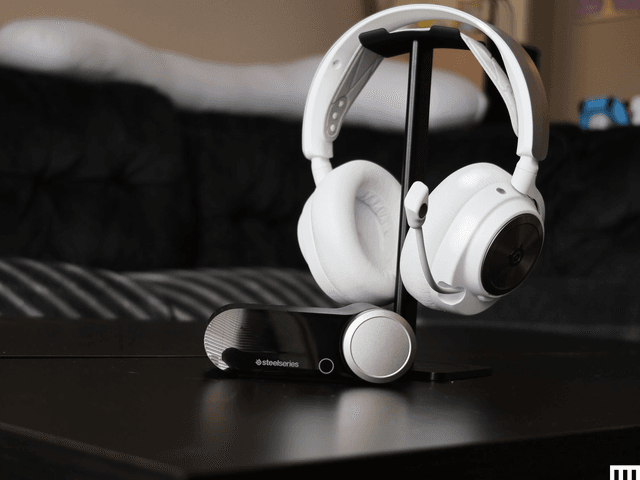 steelseries-arctis-nova-pro-wireless-w-dac-Gaming-Headset-Reviewer-Photo-SOURCE-Eric-Ravenscraft.png