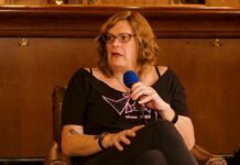 One Director of ‘The Matrix’ Once Gave Standup Comedy A Try