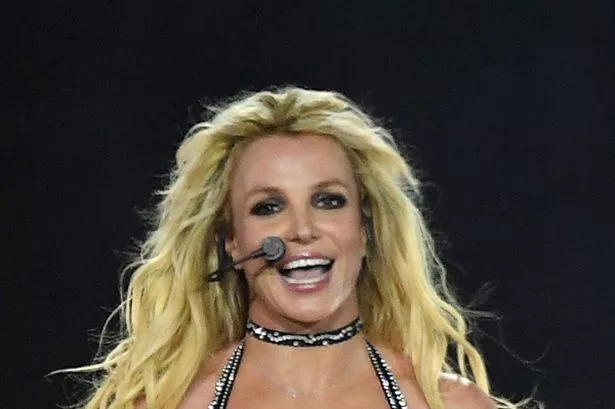1_Britney-Spears-Piece-Of-Me-Summer-Tour-London.jpg