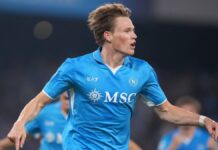 Napoli go level at top of tight Serie A