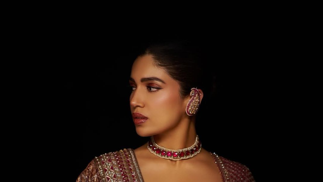 Sohni%20mera%20dil%20le%20gayi%20oye%20hoye%20%E2%99%A5%EF%B8%8FOutfit%20-%20@taruntahiliani%20Necklace%20and%20rings%20-%20@golecha_jewels%20.jpg