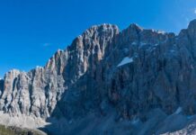 Val Venosta, bambino di 10 anni precipita mentre gioca con un amico e muore