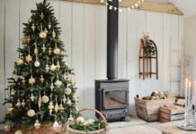 ‘Beautifully realistic’ artificial tree gets price slashed by £160 weeks before Christmas