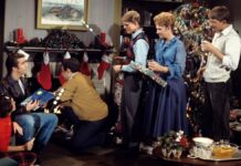15 Behind-the-Scenes Facts About Classic Holiday TV Episodes
