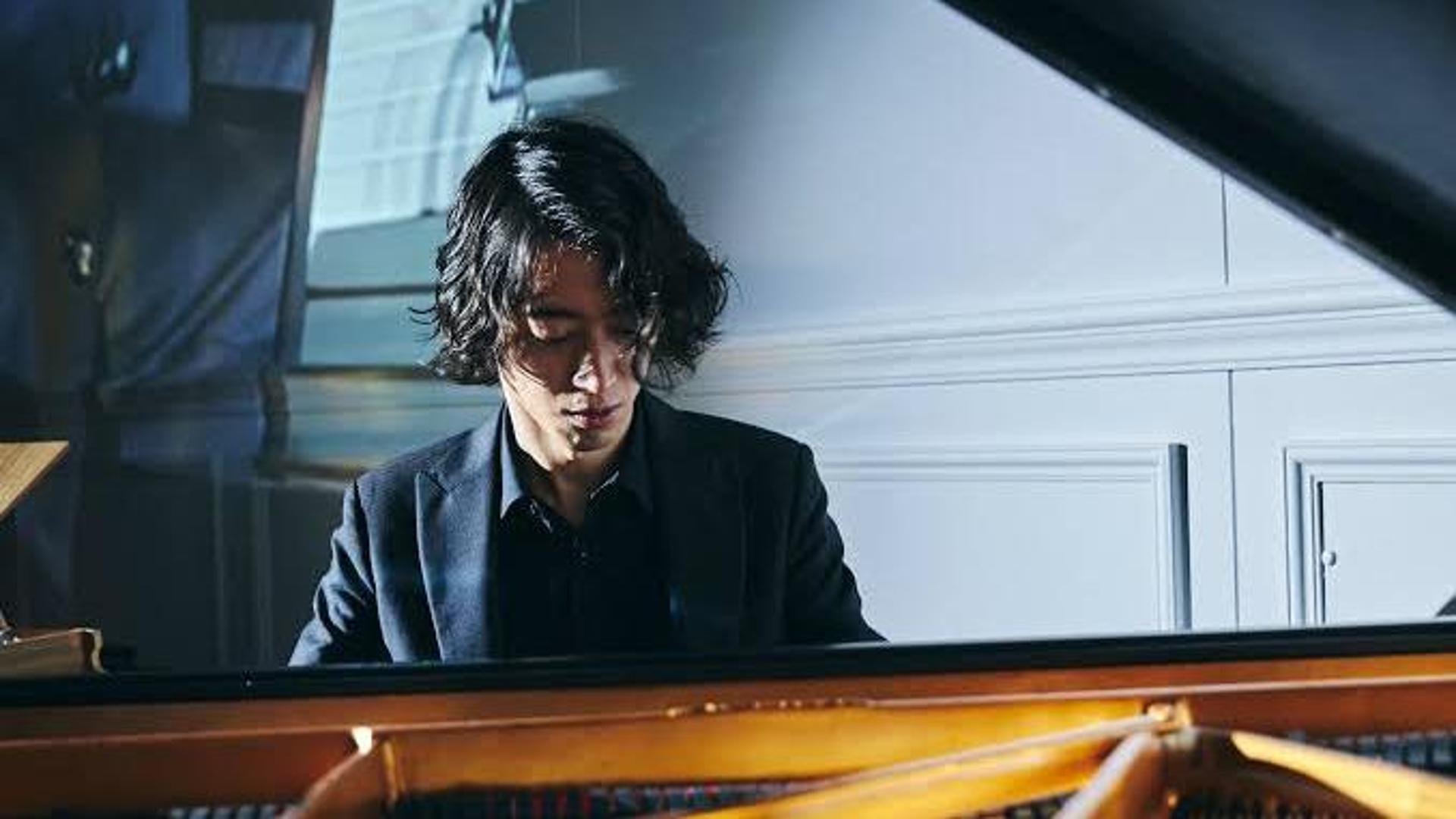 Hayato Sumino, il pianista dei record dal web alle sale: “Adoro i gatti, la matematica e Chopin”