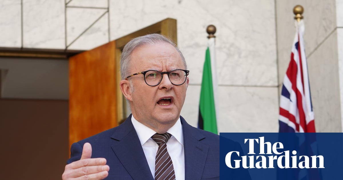 Albanese orders review of federal intelligence and policing processes in lead-up to Bondi beach attack