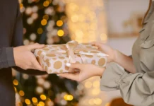 The clever five-minute rule that will stop you overspending on gifts this Christmas (and still look generous)
