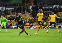 Fernandes, Manchester United crush Wolves, go sixth on ladder