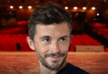 Jonathan Bailey Blamed Himself For Play Bombing When He Was 8