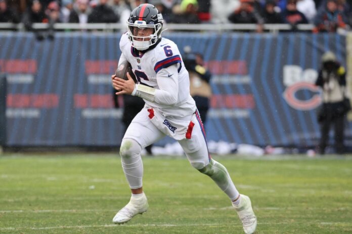 new-york-giants-quarterback-jaxson-115126643.jpg