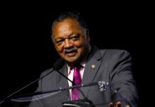 US civil rights leader Jesse Jackson dies aged 84