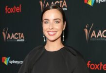 Soap star announces she’s expecting first child with producer husband