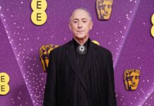 Alan Cumming’s BAFTAs jokes slammed by viewers – ‘toe-curlingly awkward’