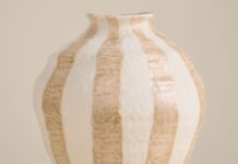 M&S shoppers race to buy ‘elegant’ large striped vase that ‘looks really expensive’