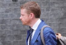 Jonathan Powell rejects overtures to replace McSweeney as Starmer’s chief of staff