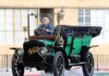 Jay Leno turns heads driving 119-year-old steam car through Los Angeles