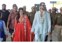 Vijay Devarakonda And Rashmika Seen In Airport After Marriage, Wave To Fans