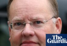 Lib Dems suspend Chris Rennard amid new inquiry into sexual harassment claims