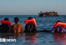 UK asylum claims drop slightly in 2025 as small boat arrivals rise by 13%