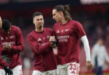 Arsenal v Wigan: Gunners take 4-0 lead after injury forces Arteta into late change