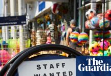 UK job vacancies ‘fall to lowest level since pandemic’