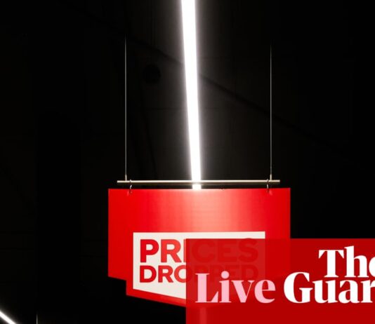 Australia news live: big supermarkets in court showdown with competition watchdog over claims of fake discounts