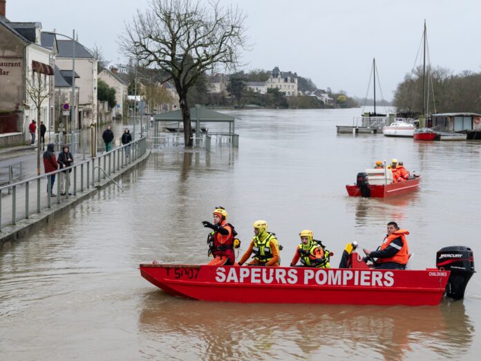 AFP__20260218__982W644__v1__HighRes__FranceWeatherFlood-1771507957.jpg
