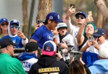 Dodgers are champs in fan experience at spring training