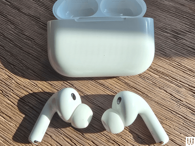 Apple%2520AirPods%2520Pro%25203%2520%25203source%2520parker%2520hall.png