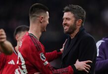 Everton v Manchester United: Confirmed line-ups as Martinez misses out