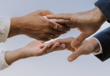 How to clean a diamond ring at home without damaging it