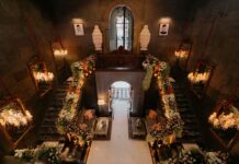 This couple’s wedding in Mumbai began at the bride’s home in South Goa