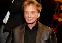 Barry Manilow Reschedules Concerts Amid Rehab From Lung Cancer Surgery