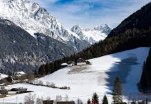 At least 5 killed, including American, in a string of avalanches in Austria