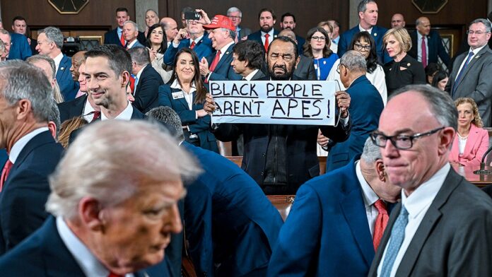green-sign-sotu.jpg