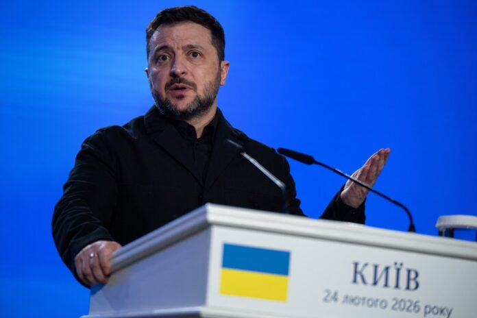president-ukraine-volodymyr-zelenskyy-122137999.jpg