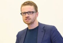 Starmer’s chief of staff quits over Mandelson row