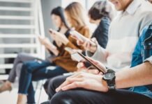 Here’s how to cut back on your social media addiction