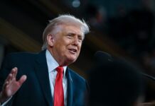 Scenes from the chamber: Trump touts economy, faces Democratic pushback at the State of the Union