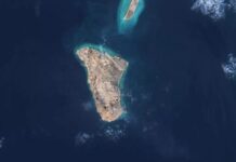 Trump: “Raid aerei sull’isola iraniana di Kharg. Hormuz libero o colpirò infrastrutture petrolifere”