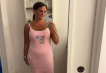 Sue Radford poses in skin-tight gym gear and looks fitter than ever after weight loss