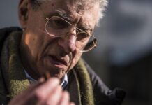 Bossi, domani l’addio a Pontida: nessun cerimoniale, pochi posti riservati, no a interventi politici