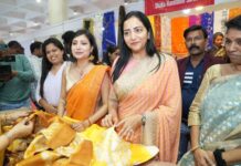 Handloom Expo at Shilparamam Offers Direct Market To Weavers