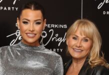 Jess Wright and her mum apologise for ‘degrading’ comments about women in thong bikinis