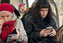 Russia Thwarts Protests Over The Blocking Of A Messaging App
