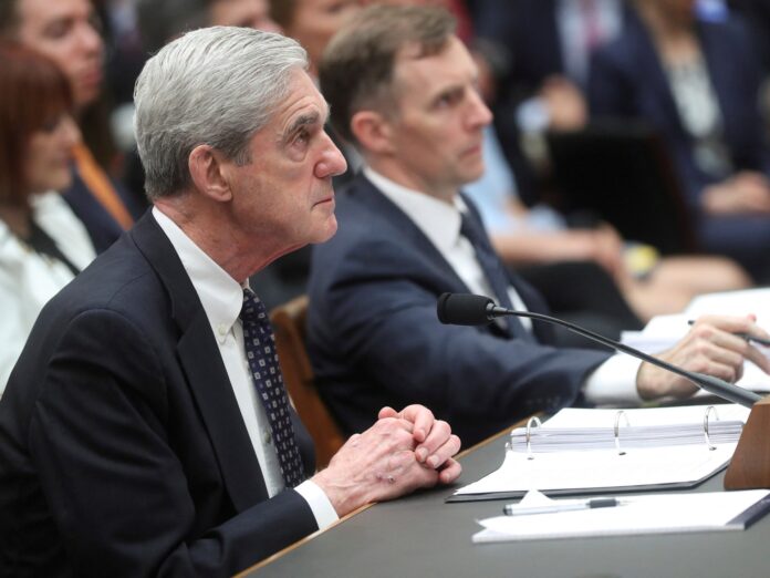 2026-03-21T172256Z_1763546398_RC249KAPRA9Q_RTRMADP_3_PEOPLE-ROBERTMUELLER-OBITUARY-1774115046.jpg