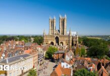 Councillors scrap 2050 carbon neutral target