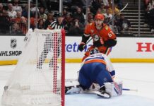 Islanders overwhelmed by Ducks as five-game win streak snapped